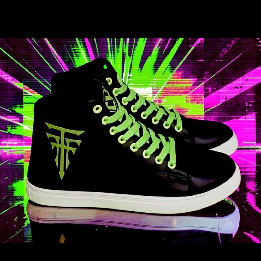 Black and Green Size-9 High-Top Sneakers